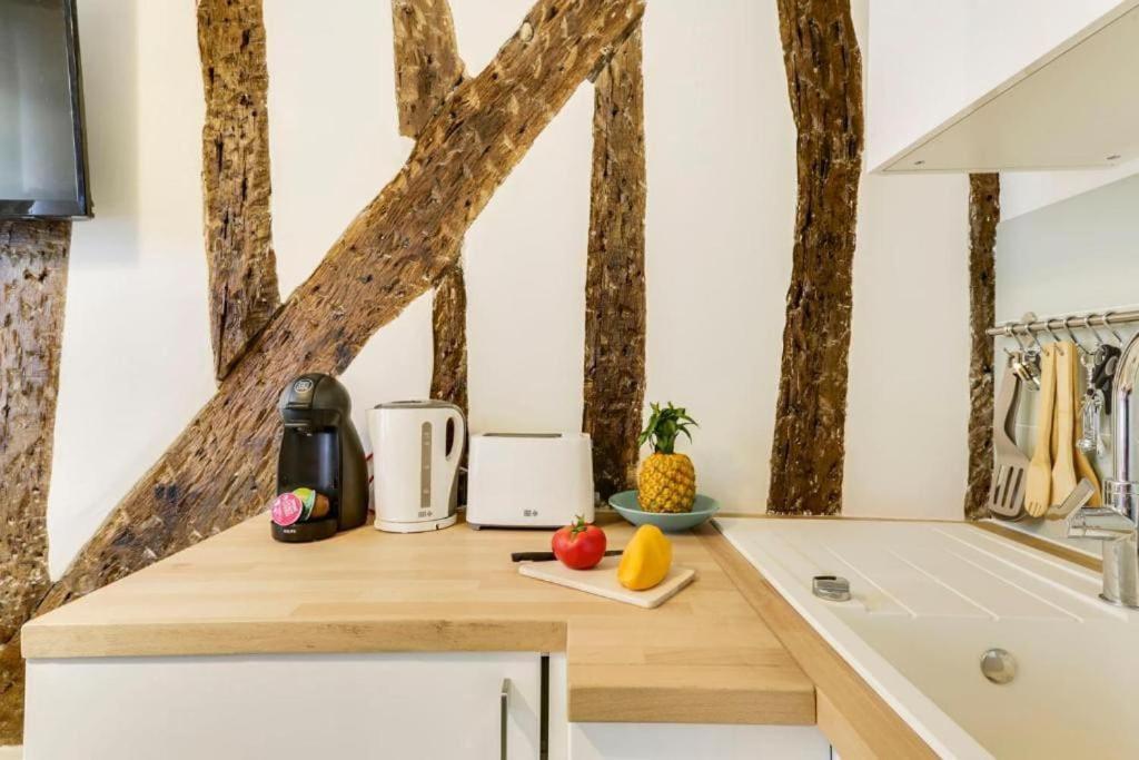 Tiny Boutique Mouffetard Area Apartment